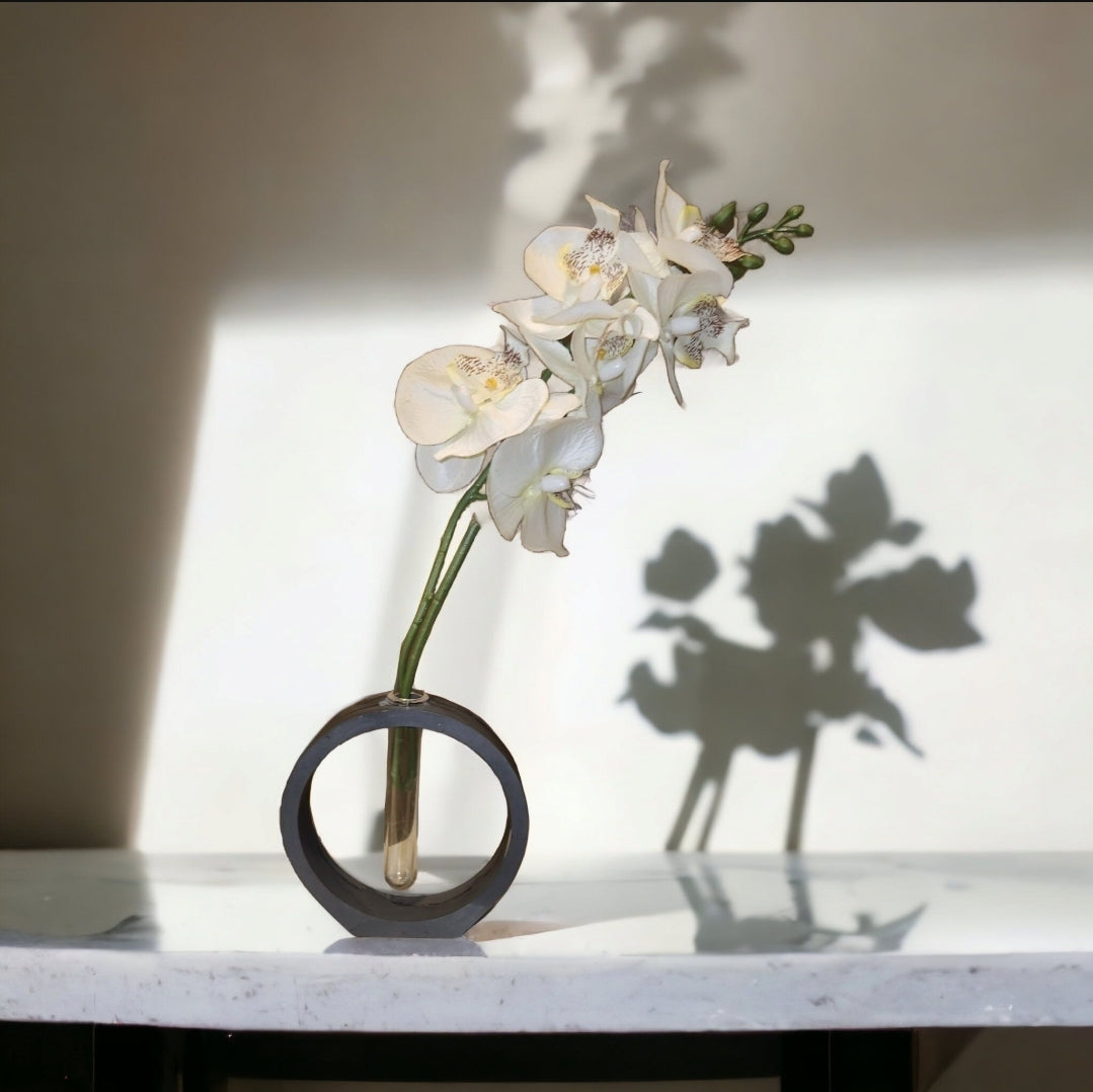 Circular Flower Vase